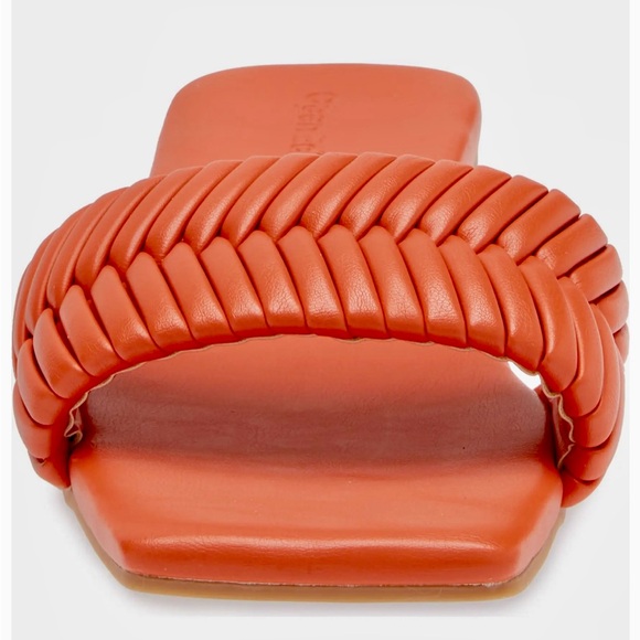 Linx Slide Sandals - Picture 2 of 4